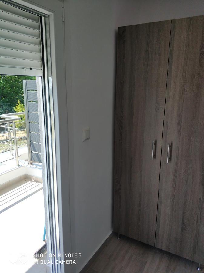 Vila Rouk Villa เลปโตการายา ภายนอก รูปภาพ